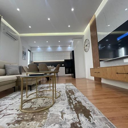 Lux Apartment At Arlis 티라나 외부 사진